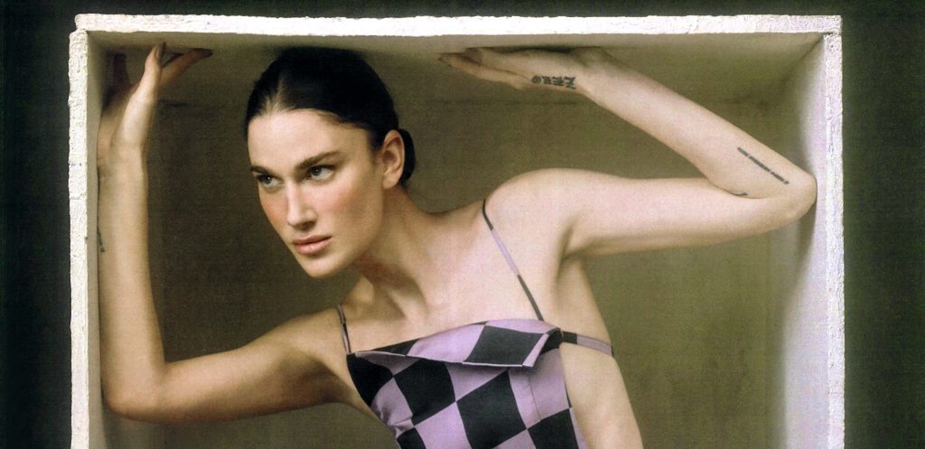 Qual è il sound di una cantante jazz moderna? “V” ne è la&nbsp;risposta